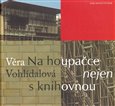 Na houpačce nejen s knihovnou - obálka