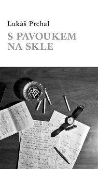 S pavoukem na skle koupíte na Kosmas.cz
