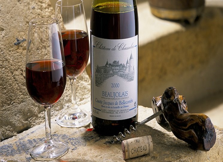 Nakladatelství Garamond vydává v jedinečnou knihu plnou nových informací a fotografií, představující málo známá místa v Paříži.