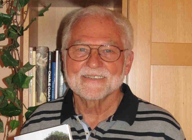 Ve volném cyklu pořadů Literární kavárna Řetězová uvádíme
setkání s Oskarem Siebertem, německým filmařem a spisovatelem, autorem knihy Jednou cizincem, provždy cizincem.