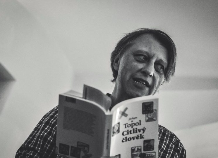 Poslední úterý v měsíci bývá v Berouně zvykem mít ve městě někoho od literatury. Tentokrát Jáchym Topol - dávno domluvený, a najednou aktuální převelice, jako čerstvý laureát Státní ceny za literaturu.