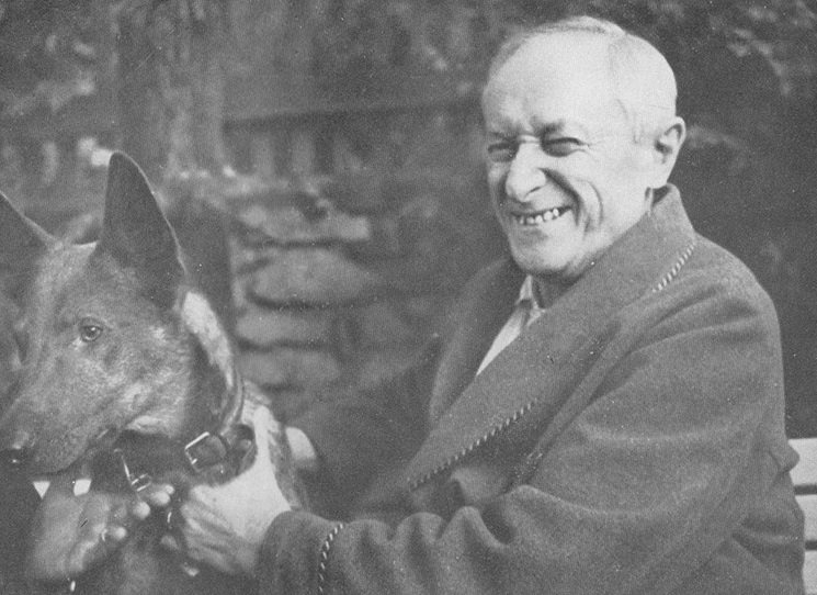 Revolver Revue pořádá konferenci s názvem FXŠ MMXVII. Věnována bude vybraným stránkám života a díla F. X. Šaldy (1867–1937), jedné z nejpodstatnějších osobností české kultury. Setkání bude po celý den otevřeno zájemcům z řad nejen odborné, ale i širší veřejnosti. V podvečer program zakončí scénické vystoupení, jež pro tuto příležitost připravuje divadlo Masopust: na jevišti se objeví Ivana Uhlířová a Kajetán Písařovic. Sympozium, na které je vstup volný