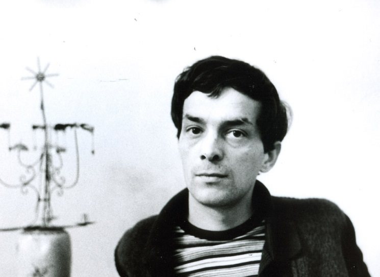 Za účasti editorky knihy MARIE KRATOCHVÍLOVÉ, filmové historičky a kritičky JINDŘIŠKY BLÁHOVÉ a herce a režiséra JANA KAČERA, moderuje šéfredaktor LtN PETR BÍLEK.