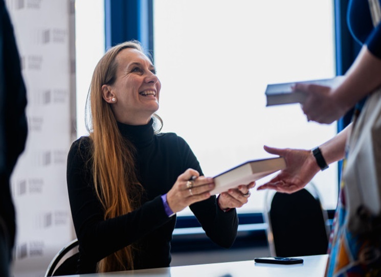 Copak je možné se v pekle, při očekávání vlastní popravy, zamilovat?