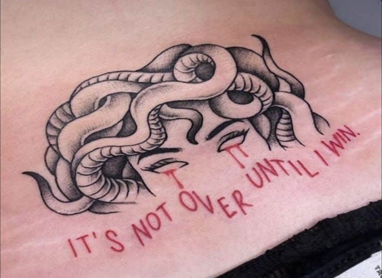 LIT: Chronická bolest, ženské přátelství a rivalita