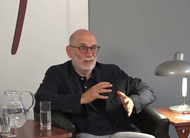 Velký knižní čtvrtek - akce, která se stala na jaře a na podzim pravidelnou součástí českého knižního roku. Deset titulů drazí letos na jaře do knihkupectví 19. března. Vše odstartuje setkáním v pražské Knihovně Václava Havla. V průběhu měsíce vás postupně s knihami nejrůznější formou seznámíme. A začneme v Rusku zakázaným autorem Borisem Akuninem.