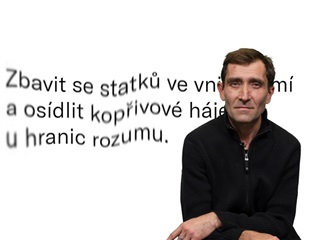 Slova překážejí, je to jejich úkol  - nová sbírka Daniela Hradeckého