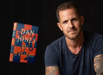 Psi z Essexu Dana Jonese: historický román ze stoleté války očima žoldáků