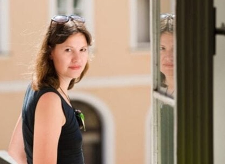 Cena Evropské unie za literaturu zveřejnila výběr nominovaných autorek a autorů pro ročník 2026. Ocenění každoročně upozorňuje na výrazné nové prozaiky ze zemí EU. Do letošního bylo nominováno 14 knih. Českou republiku zastupuje Dora Kaprálová s novelou Mariborská hypnóza (Větrné mlýny). Sedmičlenná porota posoudí ukázky ze všech nominovaných knih. Laureát(ka) Ceny EUPL 2026 a dvě zvláštní uznání budou vyhlášeny 29. května 2026 ve Varšavě během knižního veletrhu.