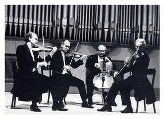 Kvarteto měsíce: knihy o cestování v prostoru a čase