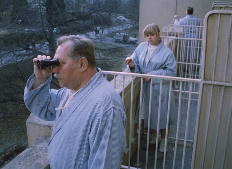 Možná máte dojem, že éra medicínských dogma a bolestných omylů, které ohrožují naše zdraví, pominula, protože už jsme přece osvícení! A že se veškerá zdravotní péče opírá o přísně vědecké metody. Jenže skutečnost, že řada všeobecně uznávaných lékařských pravd se dnes bortí pod tíhou kvalitních vědeckých poznatků, naznačuje spíše všudypřítomnost takovýchto dogmat.
Co všechno ještě dnes děláme špatně?