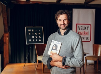 Román Pro Polinu Takise Würgera působí jako dojemná melodie