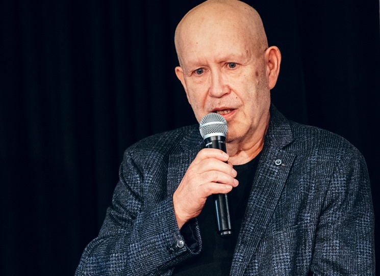 Jiří Kamen odvedl skvělou práci. Velmi účelně a čtivě poskládal
všechny ústřední události i vedlejší okolnosti české avantgardy. Dalo by se říct, že dokázal meziválečnou dobu vzkřísit a jednotlivá jména z čítanek polidštit.  Foto: Jakub Hrab
